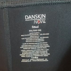 Danskin Pants - Danskin now XXL fitting active workout leggings Danskin Pants - Danskin now XXL fitting active workout leggings